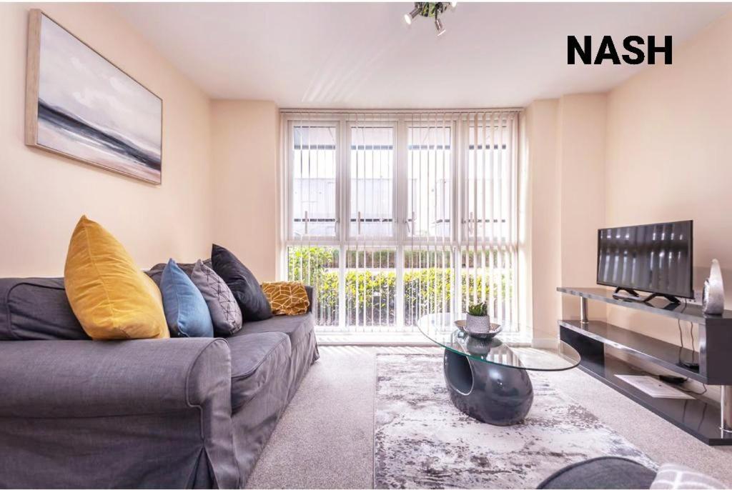 Stylish 2 Bedroom Apartment-Short Term Lets & Serviced Accomodation Reading Esterno foto