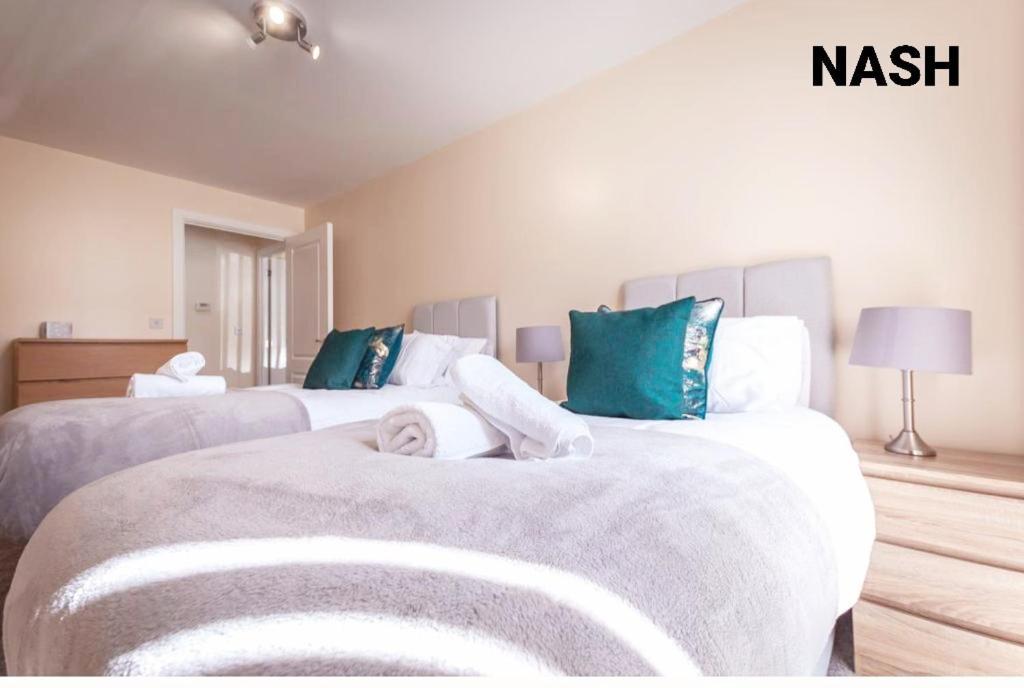 Stylish 2 Bedroom Apartment-Short Term Lets & Serviced Accomodation Reading Esterno foto