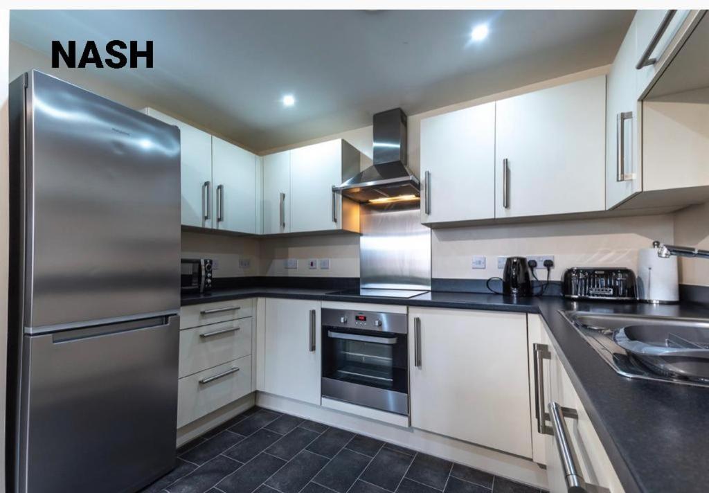 Stylish 2 Bedroom Apartment-Short Term Lets & Serviced Accomodation Reading Esterno foto