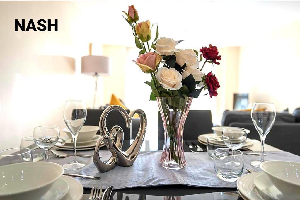 Stylish 2 Bedroom Apartment-Short Term Lets & Serviced Accomodation Reading Esterno foto
